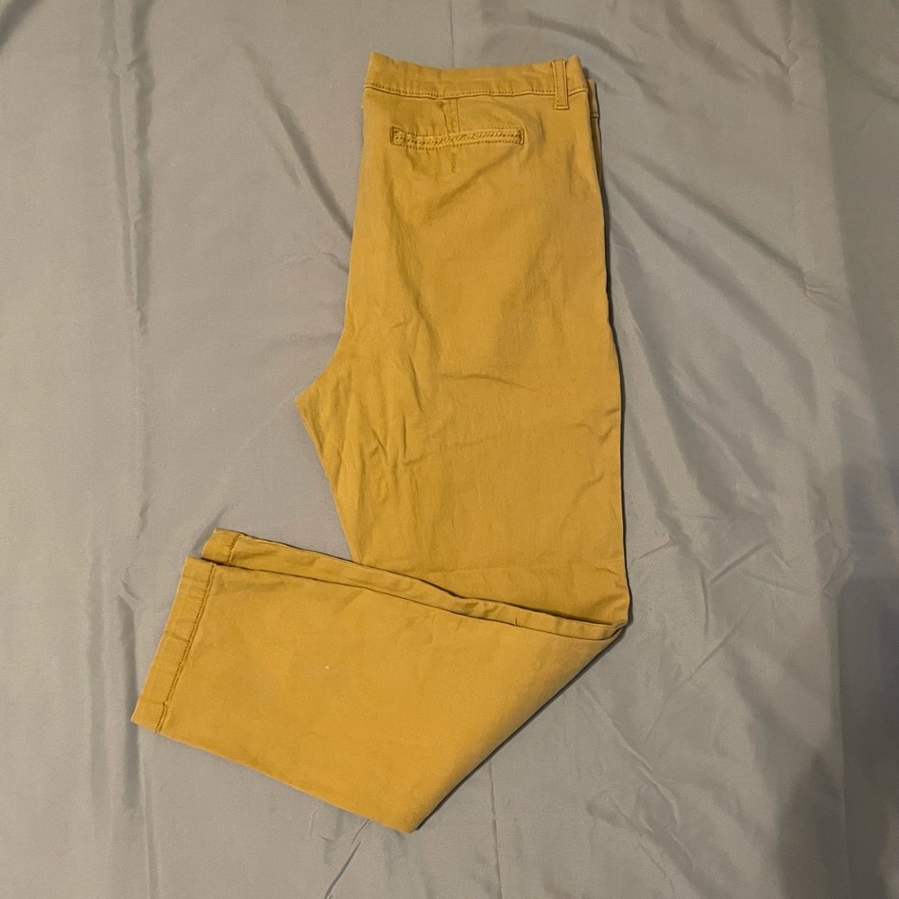 Women’s khakis